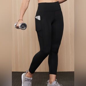 Fabletics High Waist Leggings With Pockets NWT